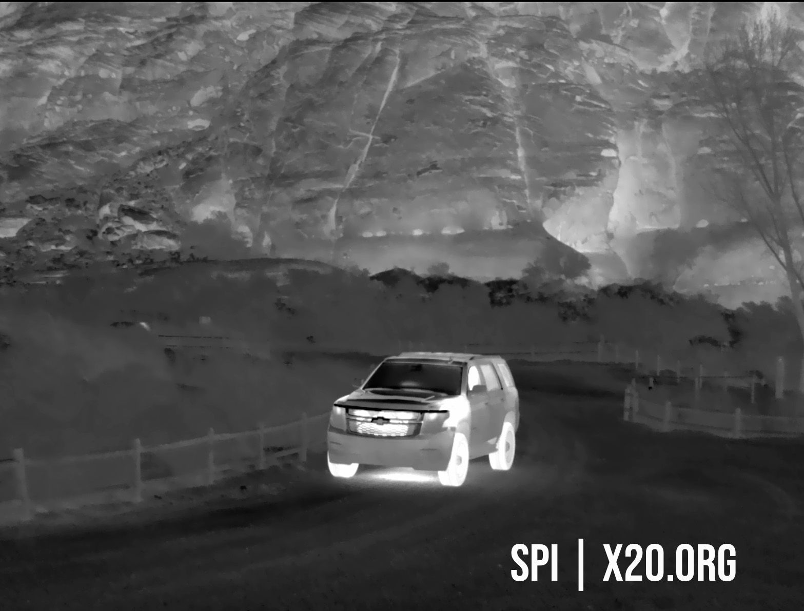 The M7 Falcon Long Range PTZ FLIR Thermal Camera 21 long range thermal imaging camera